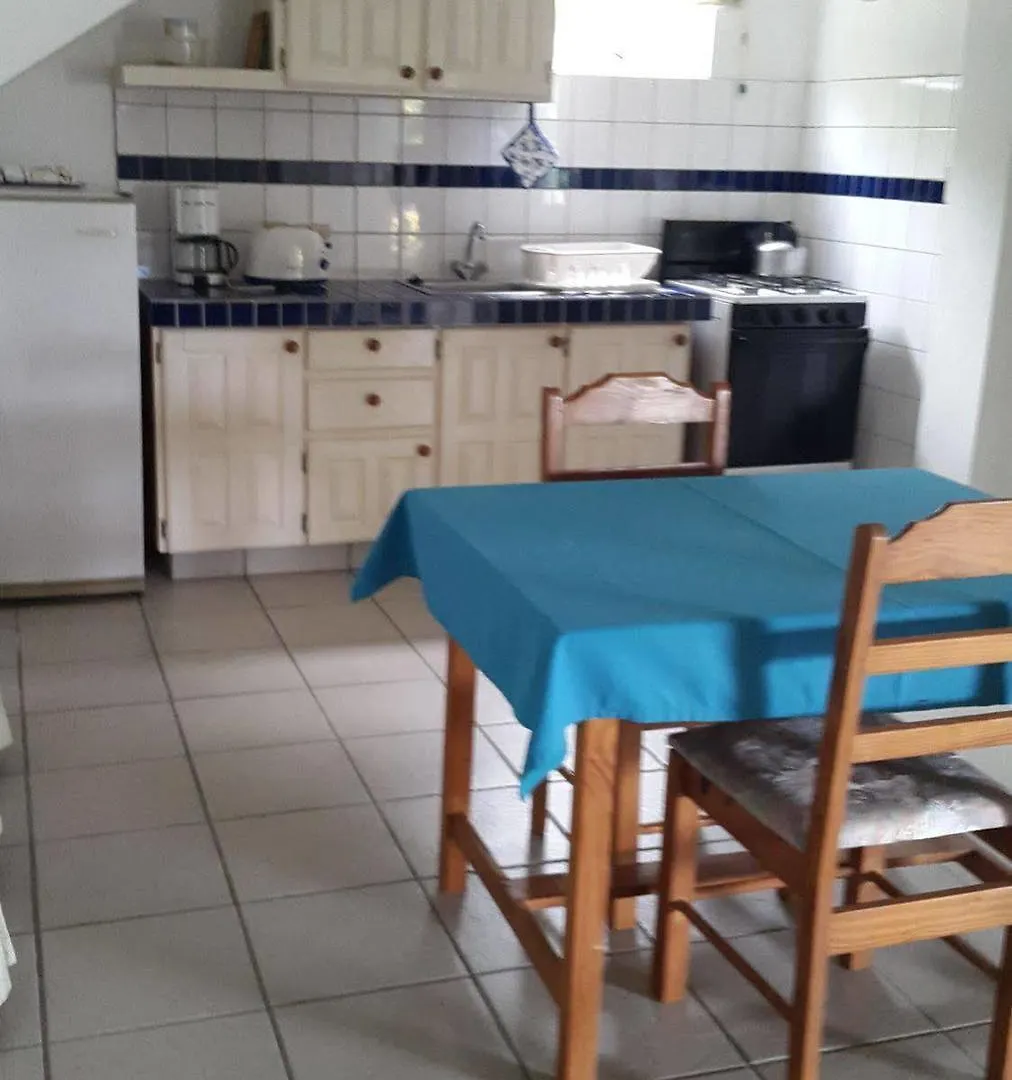 Ade'S Domicil Hotell Bacolet Pensionat